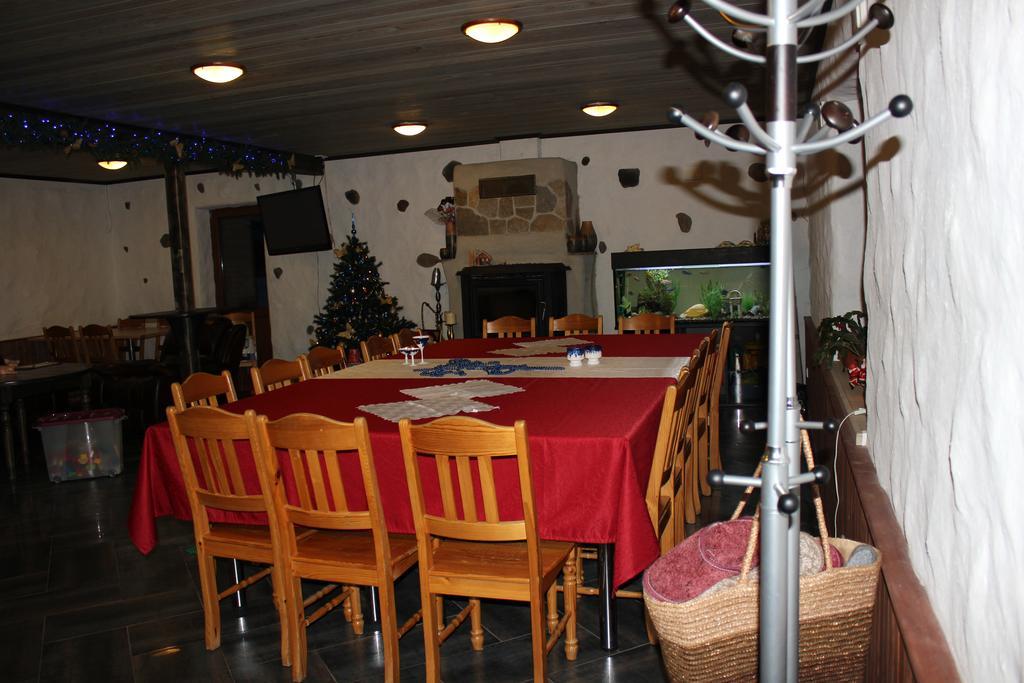 Krapi Guesthouse Treimani Ruang foto