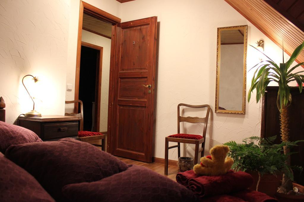 Krapi Guesthouse Treimani Ruang foto