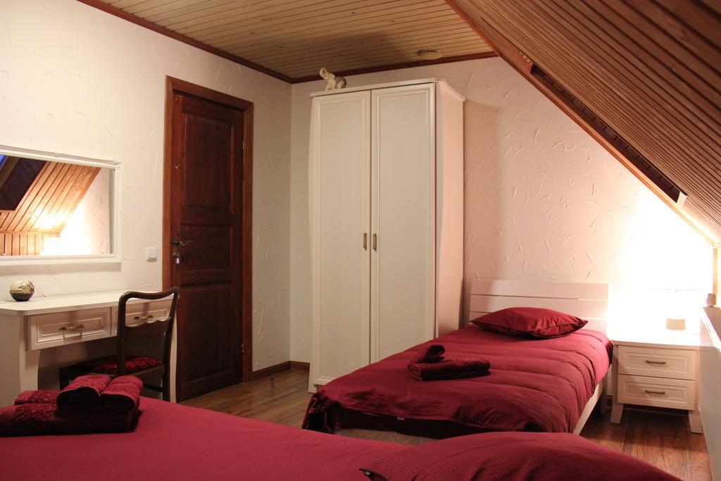 Krapi Guesthouse Treimani Ruang foto