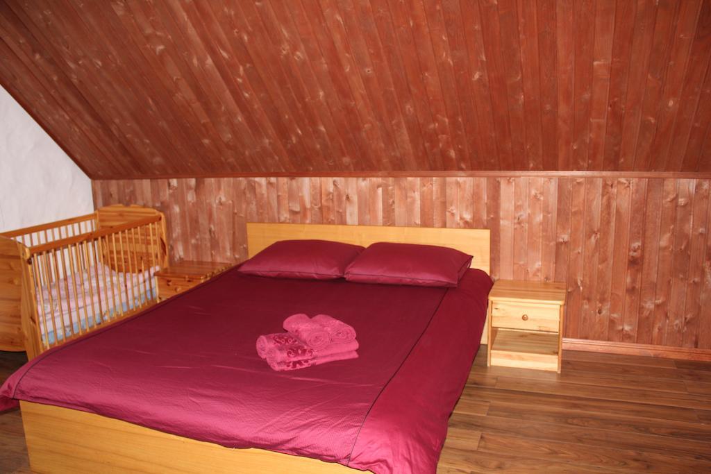 Krapi Guesthouse Treimani Ruang foto
