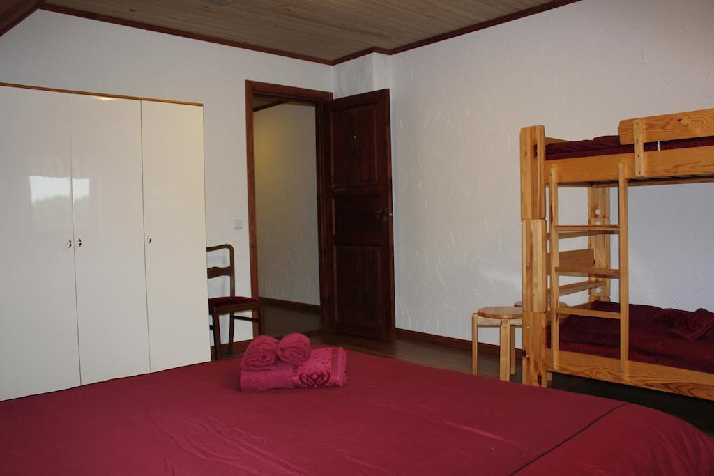 Krapi Guesthouse Treimani Ruang foto