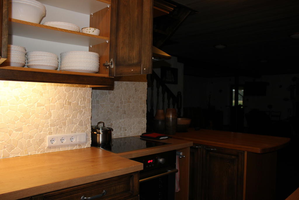 Krapi Guesthouse Treimani Ruang foto