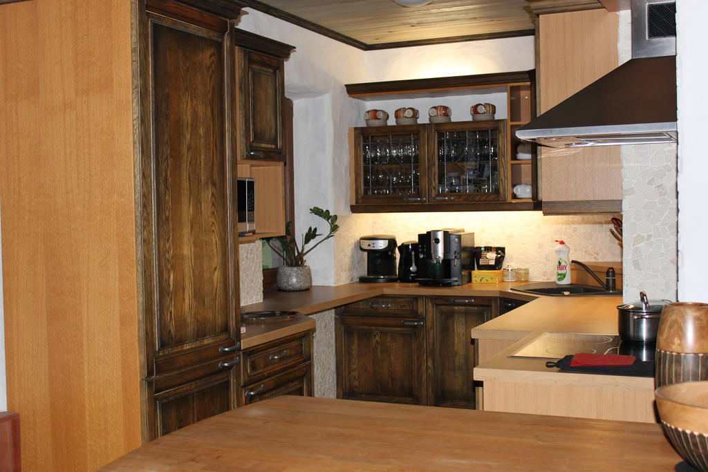Krapi Guesthouse Treimani Ruang foto