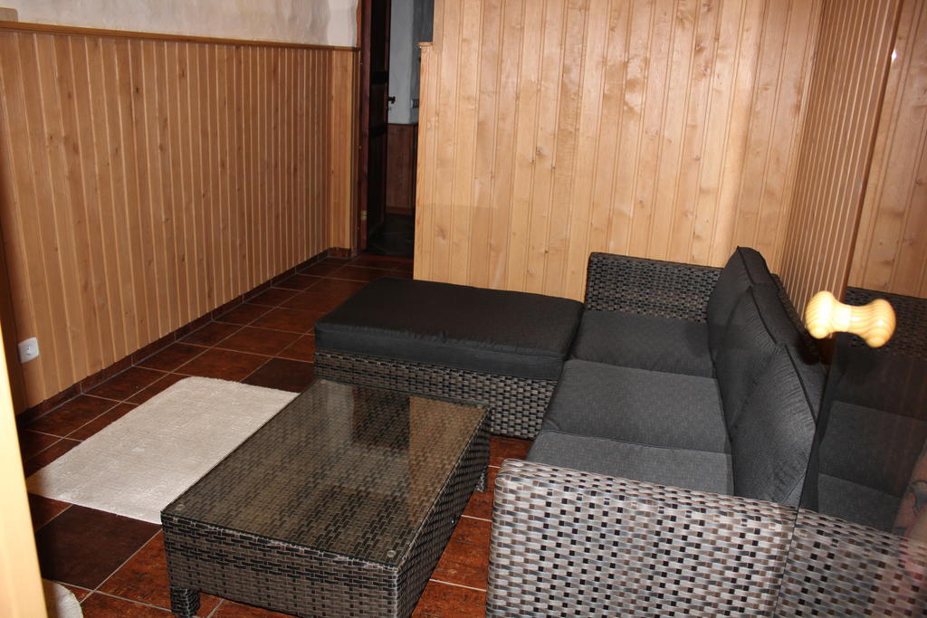 Krapi Guesthouse Treimani Ruang foto