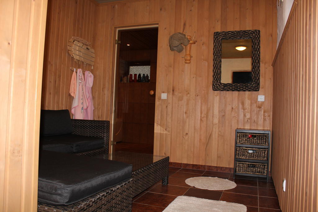 Krapi Guesthouse Treimani Bagian luar foto
