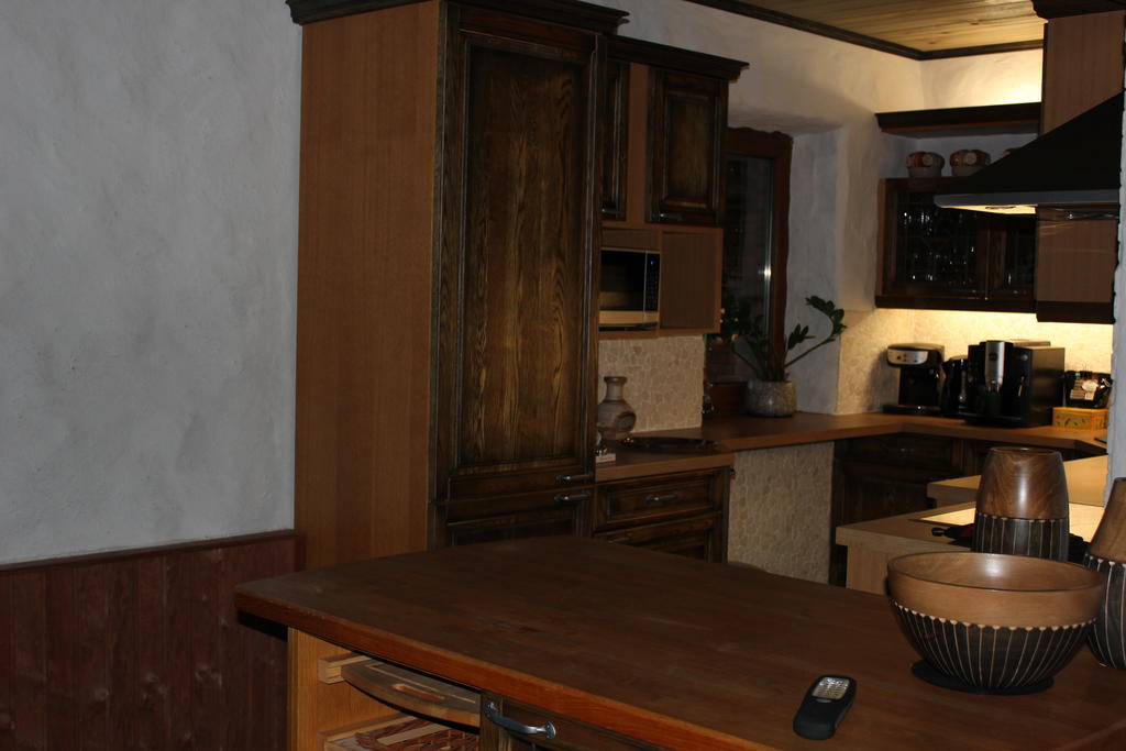 Krapi Guesthouse Treimani Ruang foto