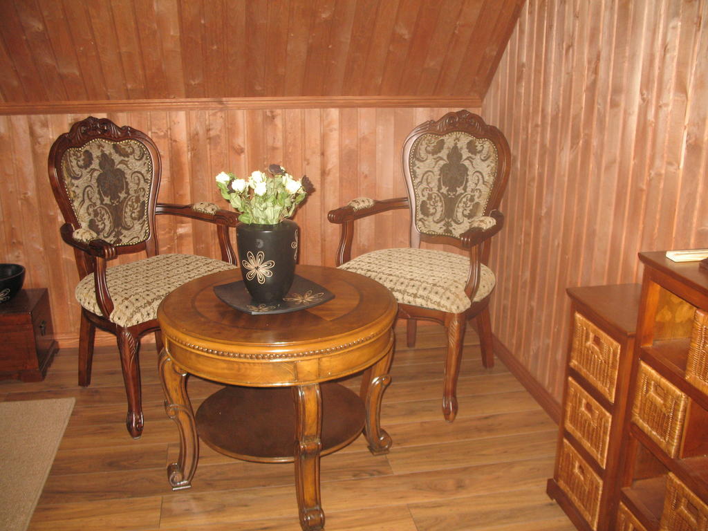Krapi Guesthouse Treimani Ruang foto