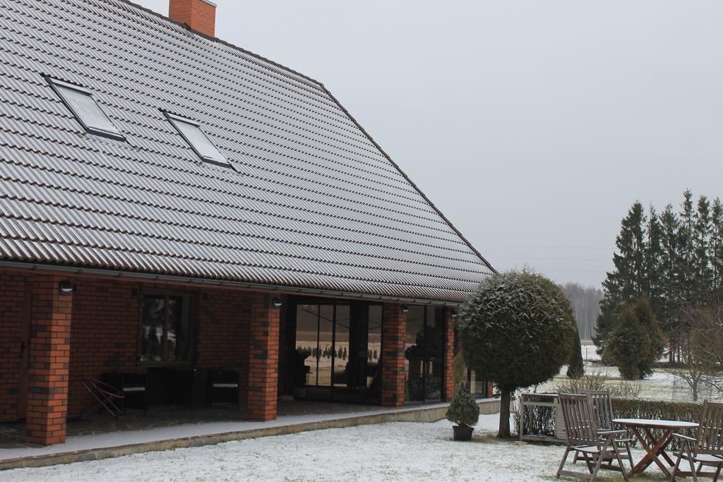 Krapi Guesthouse Treimani Bagian luar foto
