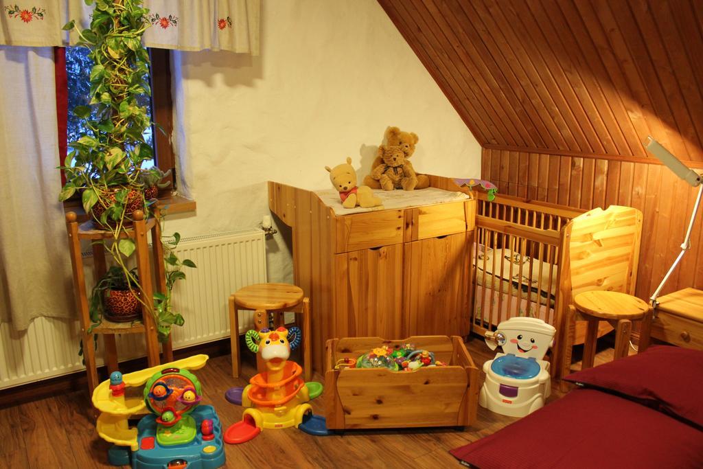 Krapi Guesthouse Treimani Bagian luar foto