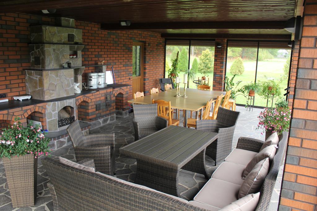Krapi Guesthouse Treimani Bagian luar foto